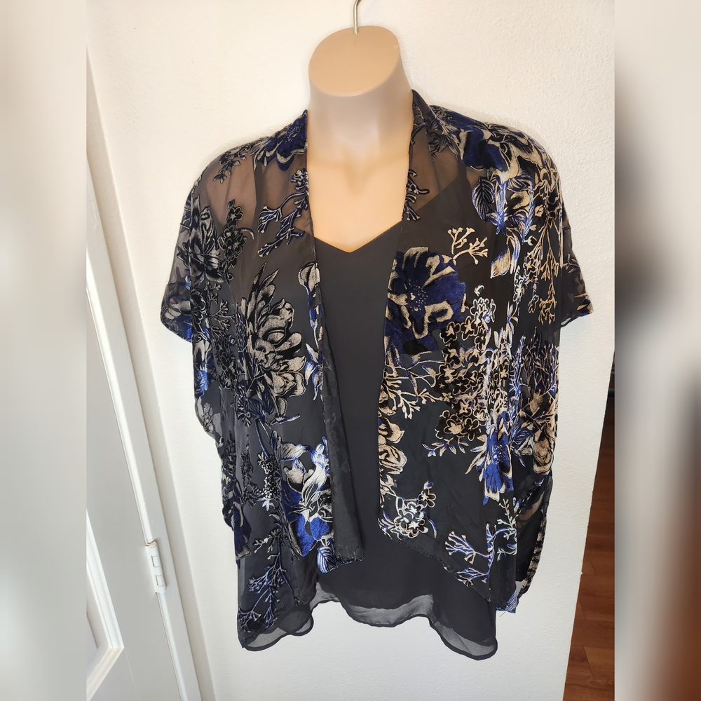 Floral Sheer Kimono Top - Black and Blue